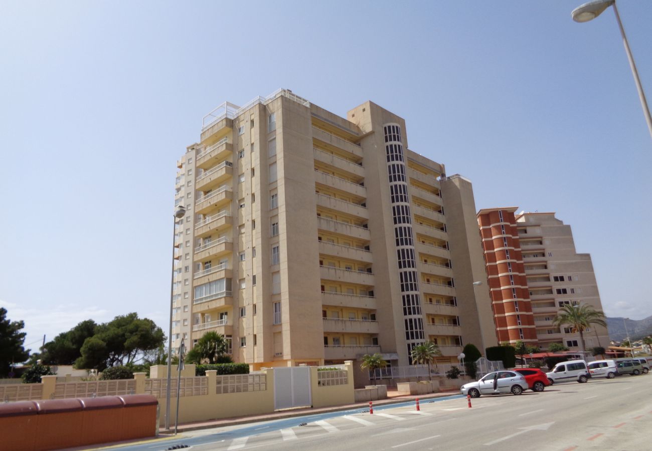 Imagen de la fachada del Edificio La Reina en Calpe