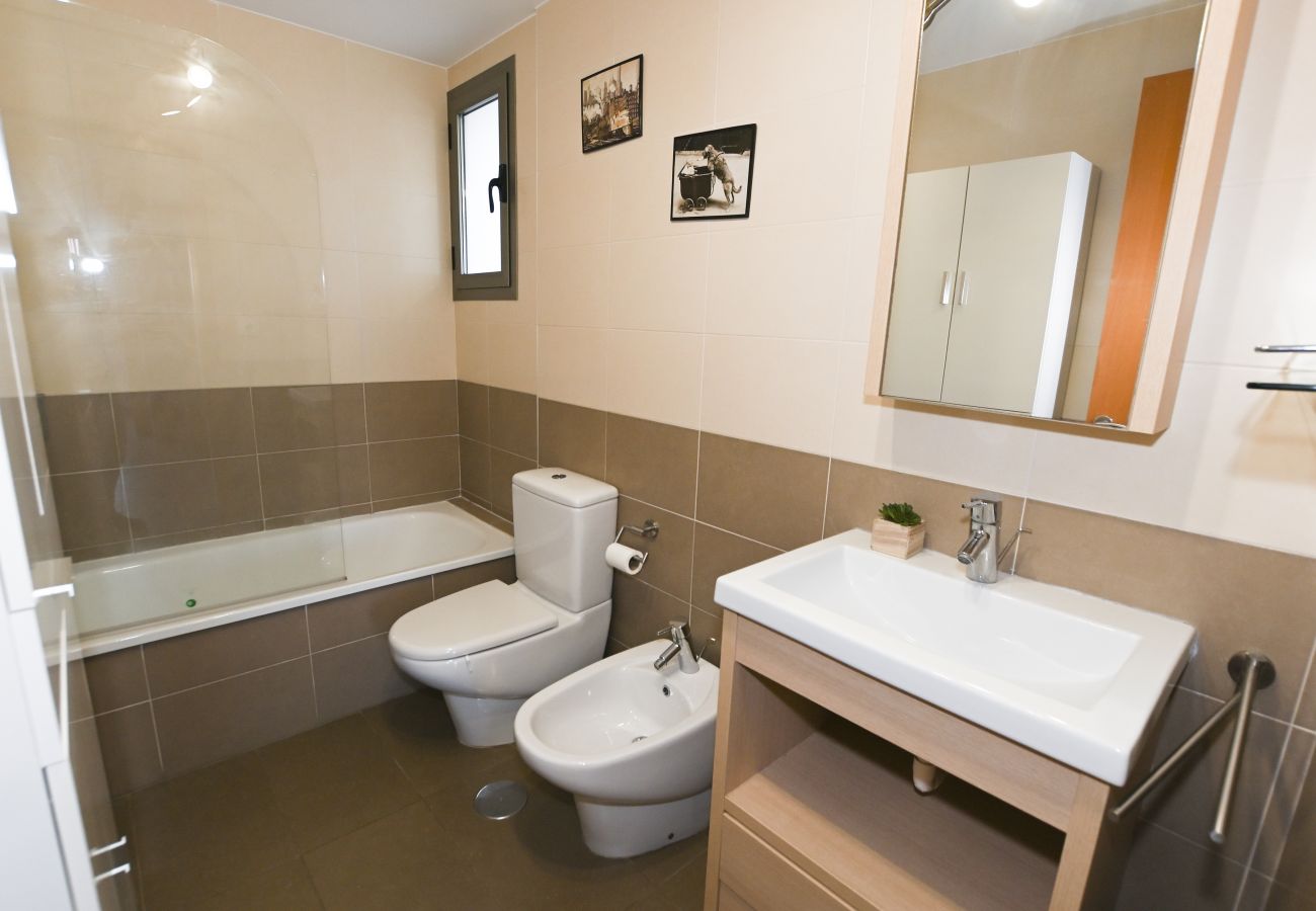 Apartamento en Calpe - A17 EDIFICIO BORUMBOT 2 ESC 1 PTA 13 ATICO