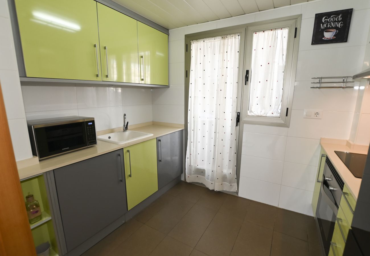 Apartamento en Calpe - A17 EDIFICIO BORUMBOT 2 ESC 1 PTA 13 ATICO