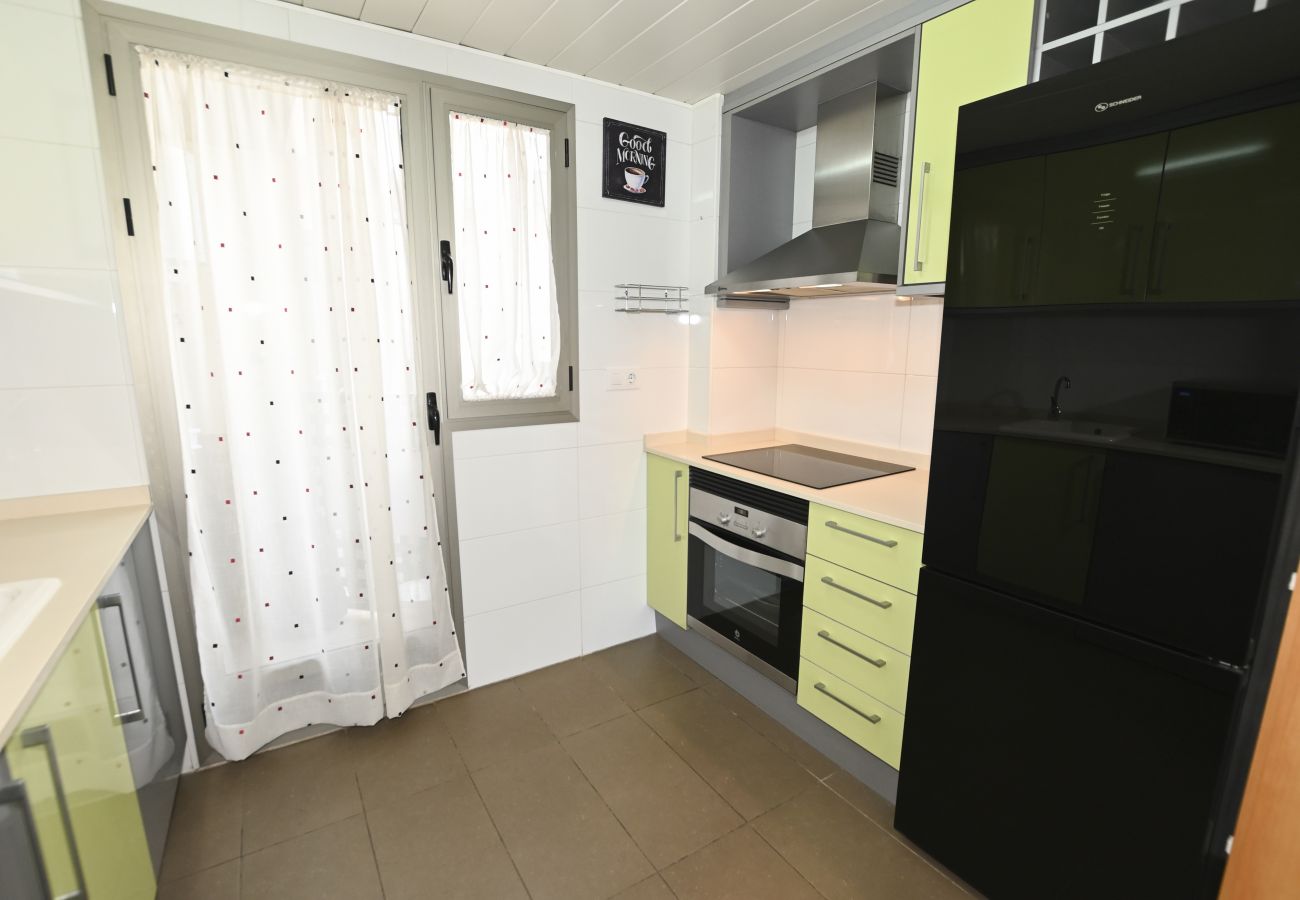 Apartamento en Calpe - A17 EDIFICIO BORUMBOT 2 ESC 1 PTA 13 ATICO