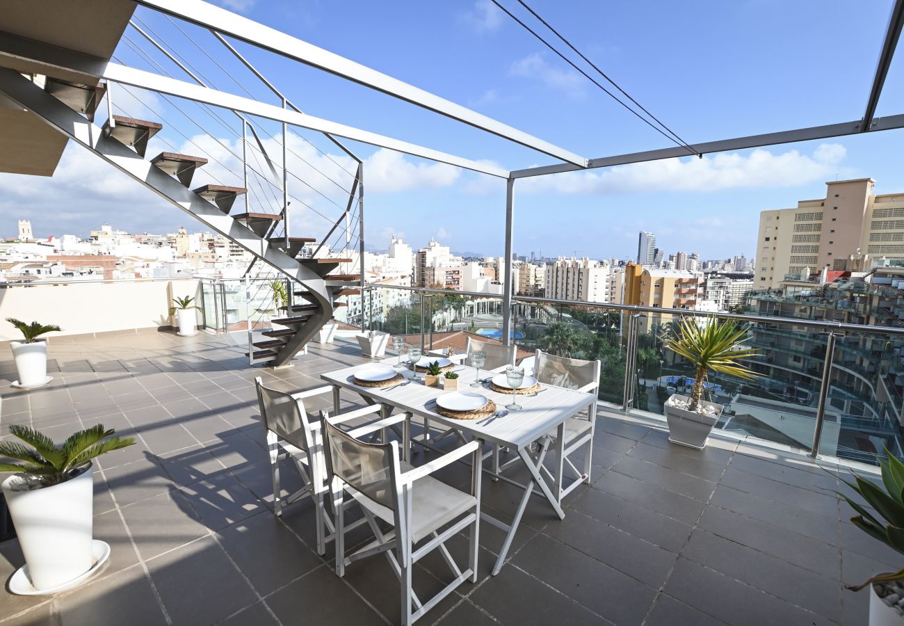 Apartamento en Calpe - A17 EDIFICIO BORUMBOT 2 ESC 1 PTA 13 ATICO