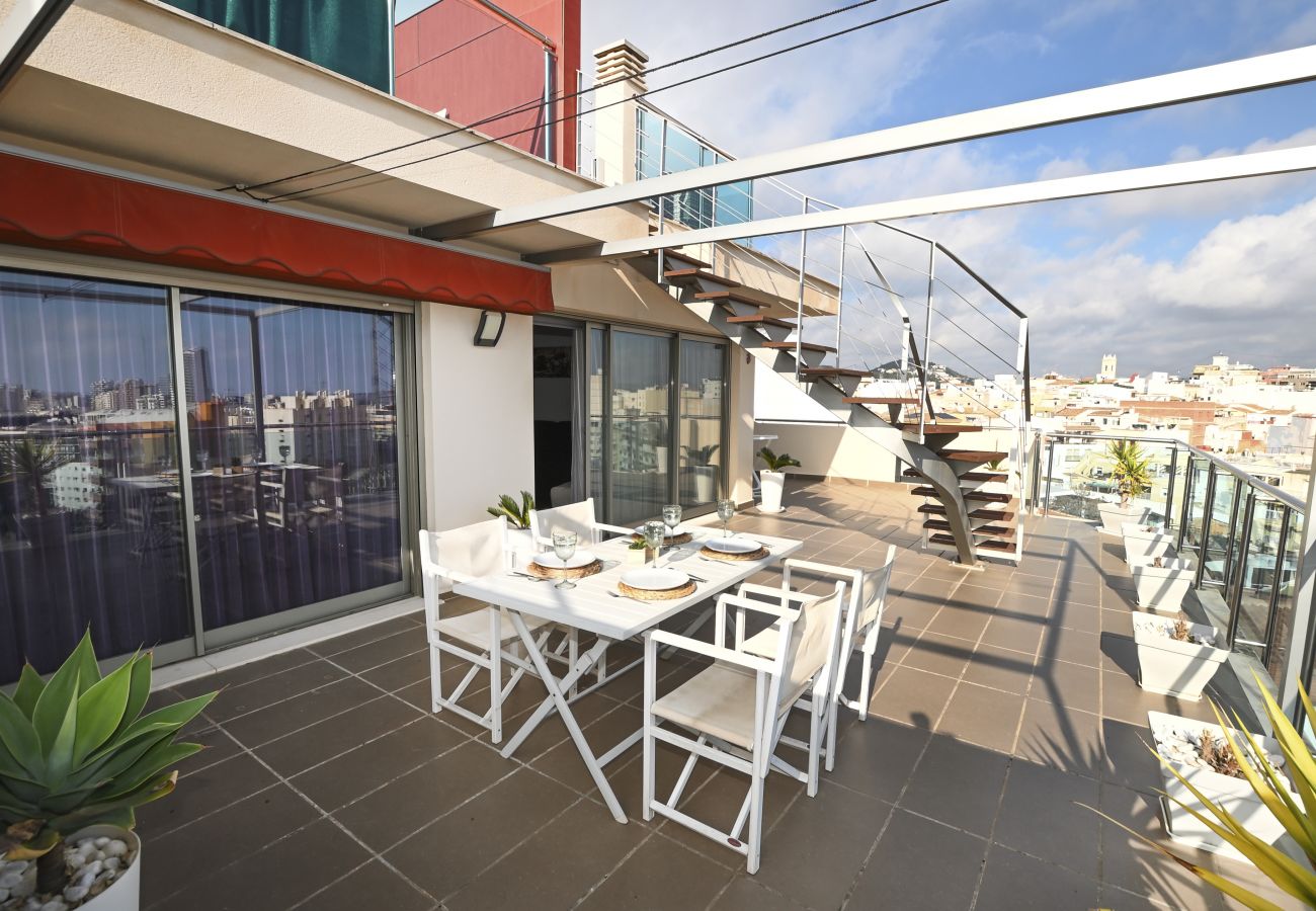 Apartamento en Calpe - A17 EDIFICIO BORUMBOT 2 ESC 1 PTA 13 ATICO