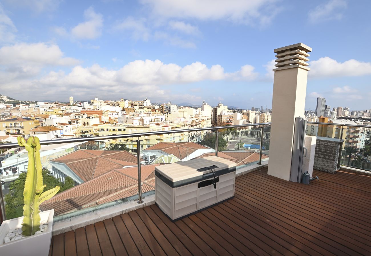 Apartamento en Calpe - A17 EDIFICIO BORUMBOT 2 ESC 1 PTA 13 ATICO