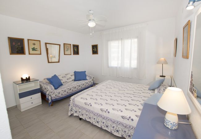 Ferienwohnung in Calpe / Calp - A74 EDIFICIO RIO 1º PTA 1