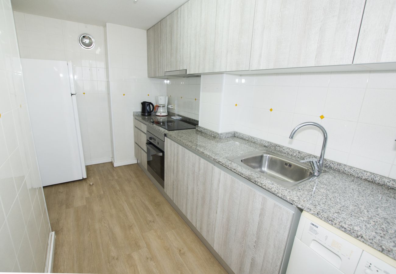 Independent and equipped kitchen with appliances 